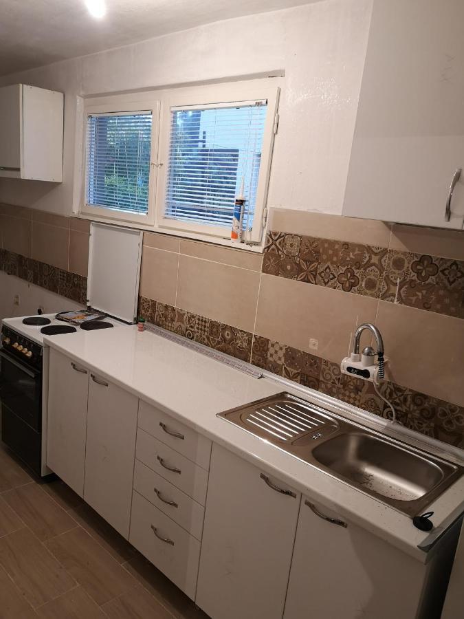White Night Hotel Skopje Luaran gambar