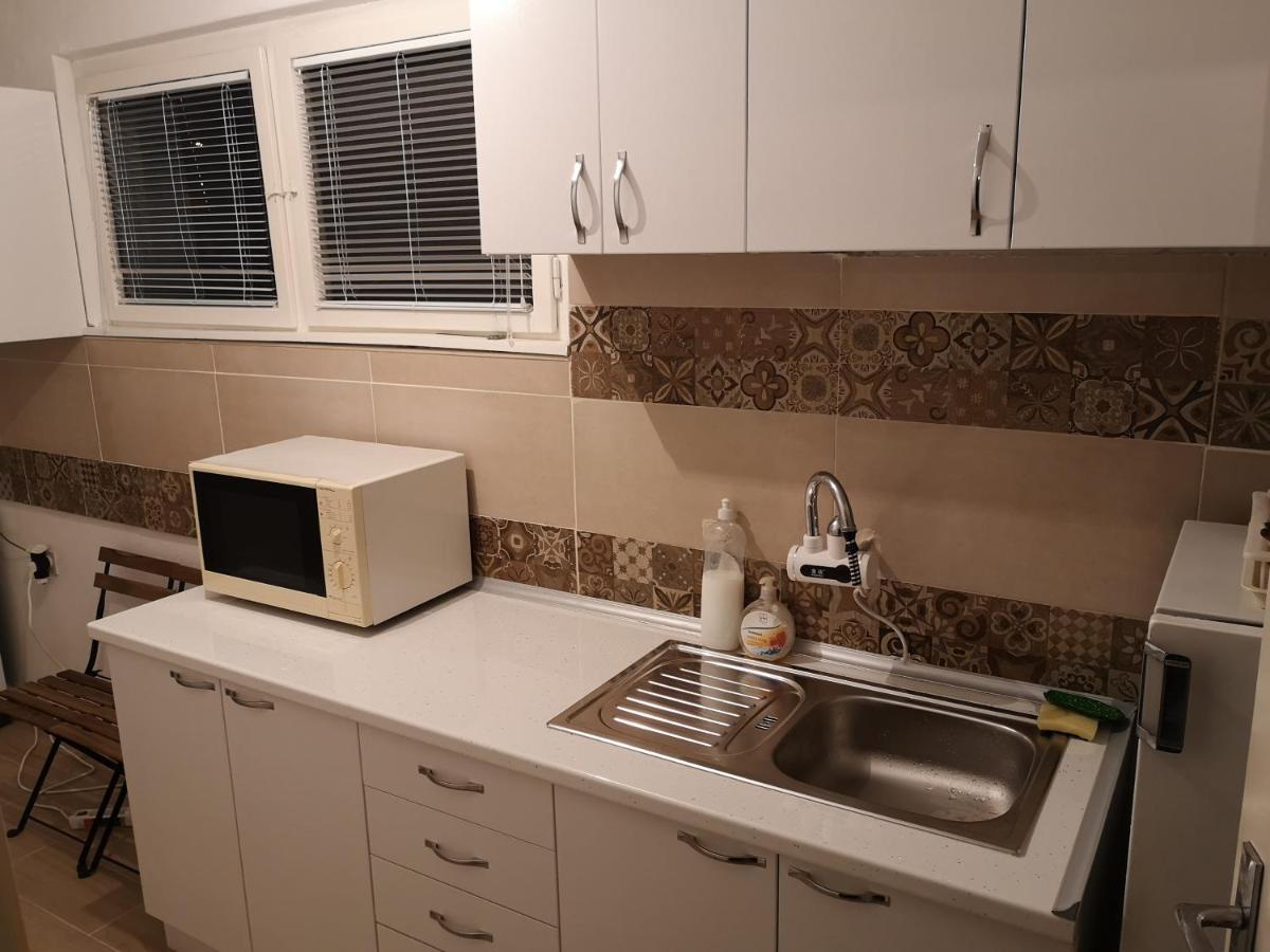 White Night Hotel Skopje Luaran gambar